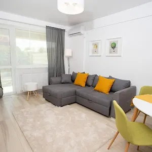 Apartament Amazing With Garden Bucharest Airport Self Check-in!!, Otopeni